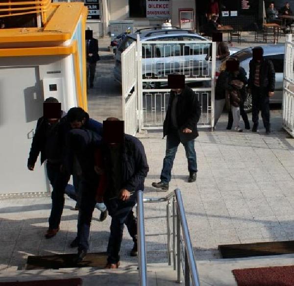 Akaryakıt istasyonundan kar maskeli gaspa 4 tutuklama