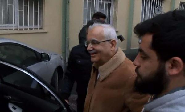AK Parti İzmir Eski Milletvekili İlhan İşbilen gözaltına alındı (2)