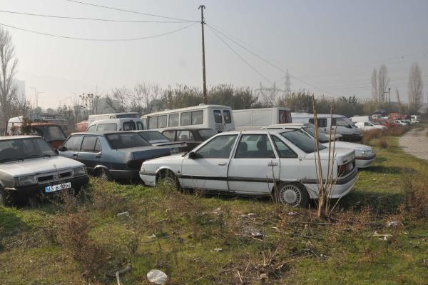Yediemin depoları taşıt mezarlığına döndü