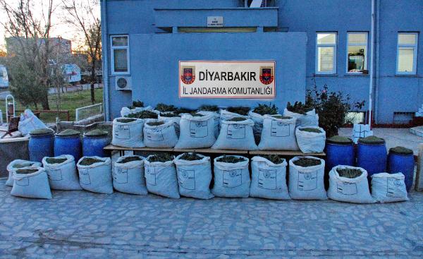 Diyarbakır'da 1 ton 236 kilo esrar ele geçirildi