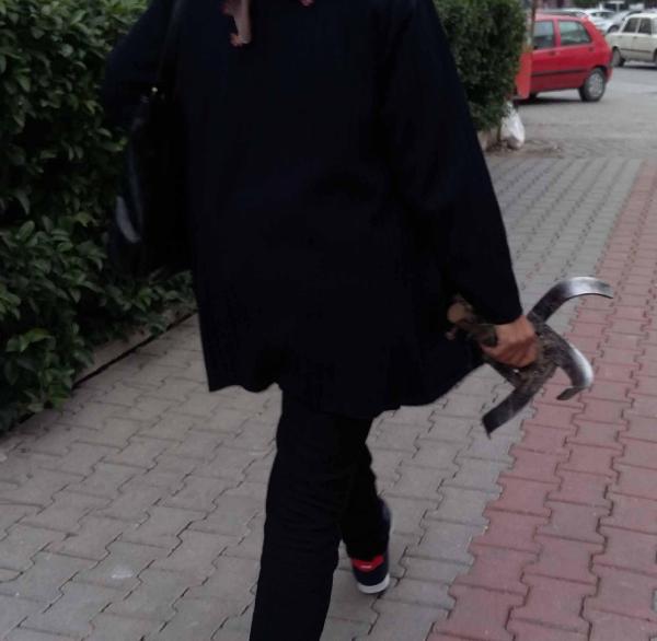 Sağ bacağını çapa makinesine kaptırdı