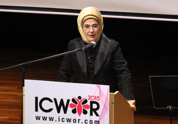 Emine Erdoğan'ın 5'inci torun mutluluğu (2)