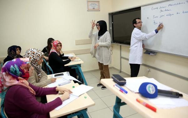 Kayseri'de işitme engellilere KPSS kursu