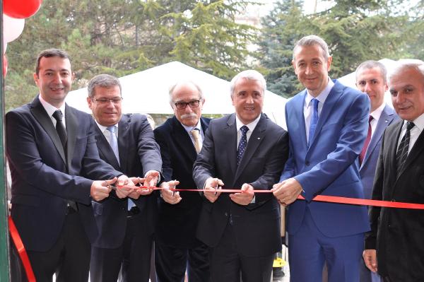 Anadolu Üniversitesi'nde 'Anaç Ön Kuluçka Merkezi' açıldı