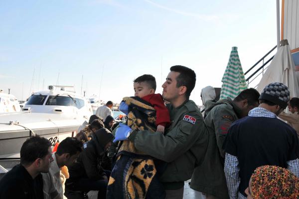 Sahil Güvenlik, Çanakkale'de bu yıl 27 bin 401 kaçağa geçit vermedi