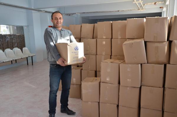 AK Parti eski milletvekili Milletvekili Arslan'dan Silvan'a yardım