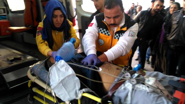 Rayların üzerindeki tartışma kanlı bitti: 1 yaralı