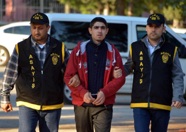 Kapkaç şüphelisi, kaçarken yakalandı