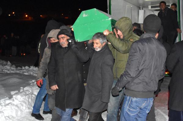 Van'da trafik faciası: 11 ölü, 4 yaralı (3)