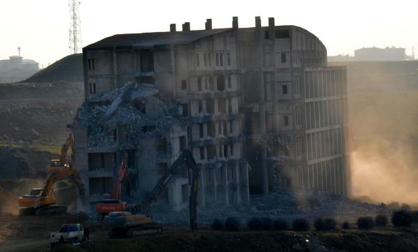 Bilişim Vadisi'nde yıkım başladı
