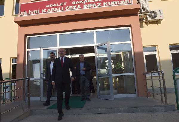 Can Dündar ve Erdem Gül'ü Silivri Cezaevi'nde ziyaret eden Kılıçdaroğlu, açıklama yaptı (1)