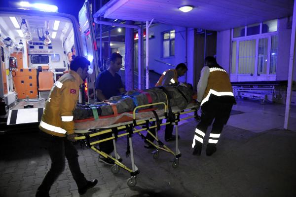 Ceylanpınar'da askeri araç devrildi: 4 yaralı