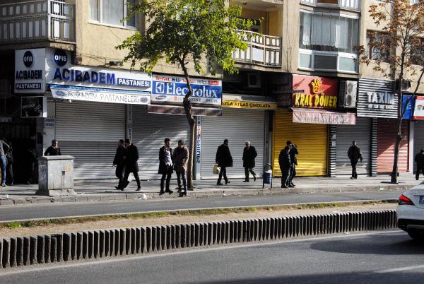 Diyarbakır'da esnaf kepenk açmadı