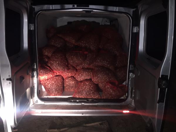 Edirne’de 3 ton kaçak midye ele geçirildi