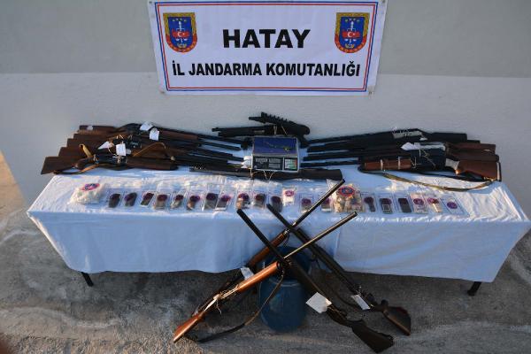 Hatay'da uyuşturucu ve silah operasyonu: 17 gözaltı