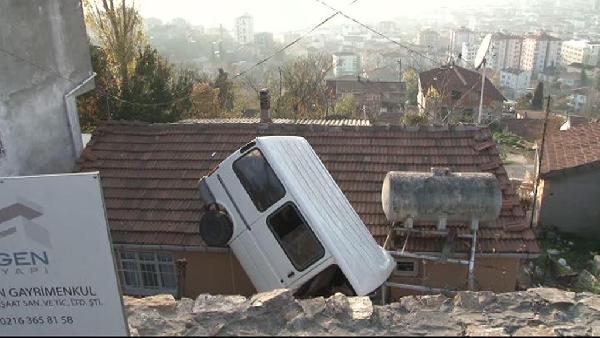 Minbüs evin üstüne uçtu...