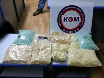 Mersin'de 39 bin adet ecstasy hap ele geçirildi