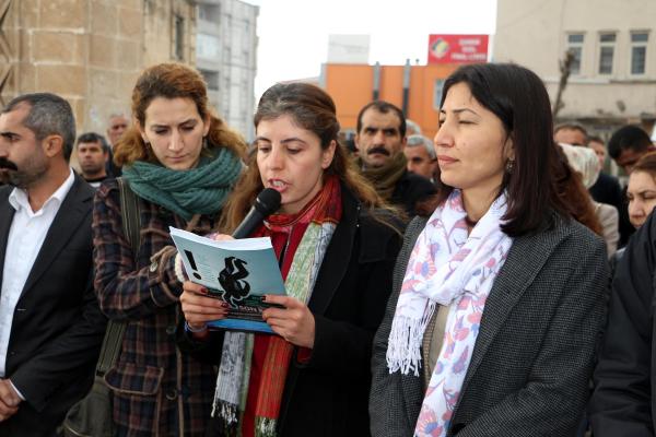 Şırnak'ta Cizre ve Silopi protestosu: Kaçışan öğretmenlere çocuklarımızı teslim etmeyeceğiz