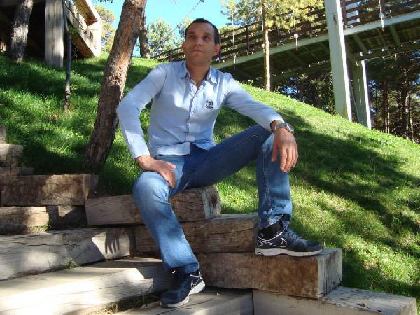 Şehit polisin anne ve babasına acı haber Sivas'ta verildi ... Yeniden