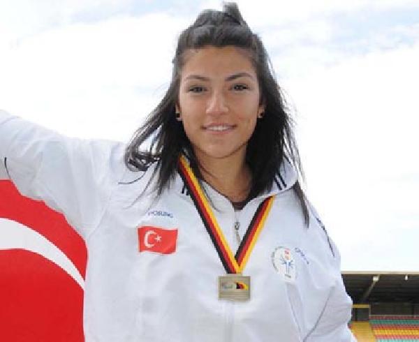 Zihinsel engelli eski milli atlete taksit borcu yüzünden hapis