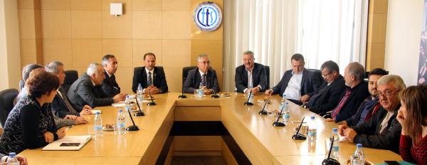 Fethiyeli ihracatçı: Rusya domatesleri çürütüp geri döndürdü