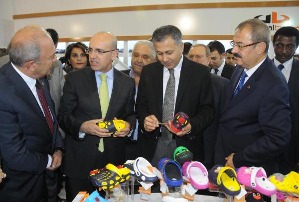 Başbakan Yardımcısı Şimşek: Yatırım ve istihdamla Türkiye daha hızlı bir şekilde büyüyecek (2)