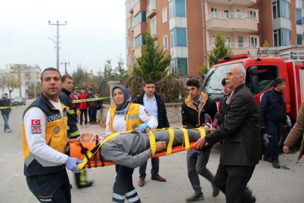 Adıyaman’da öğrenci servisi ile kamyon çapıştı: 15'i öğrenci 17 yaralı