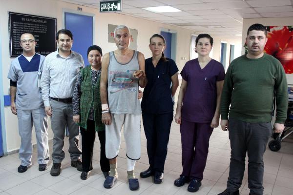 Kopan eli Çanakkale'de ilk kez yapılan ameliyatla yerine dikildi