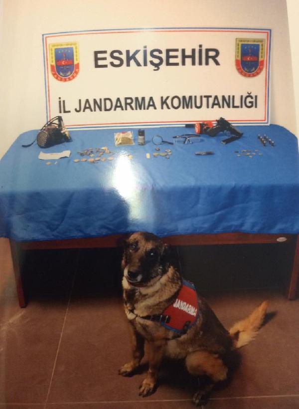 Jandarmanın uyuşturucu ve tarihi eser operasyonu: 3 gözaltı