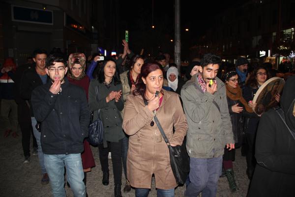 Bingöl'de sokağa çıkma yasakları gürültülü protesto edildi