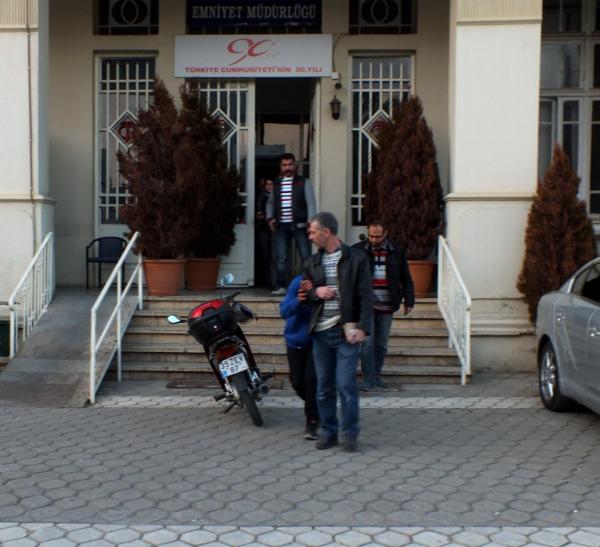 İşyerlerinden bozuk para hırsızlığına 2 gözaltı (2)