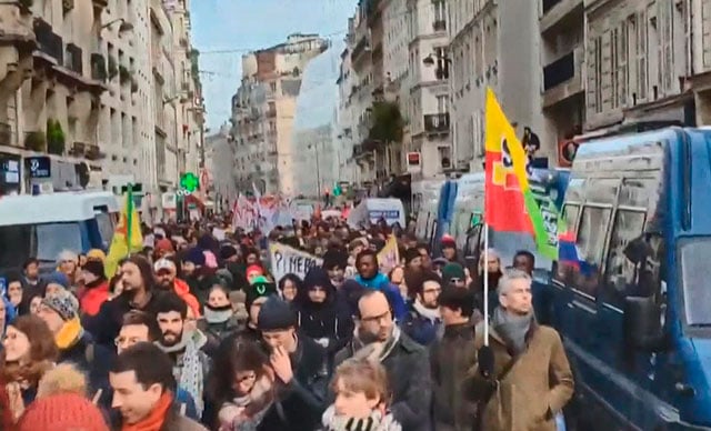 Fransa’da ‘genel grev’ protestoları tekrar başladı