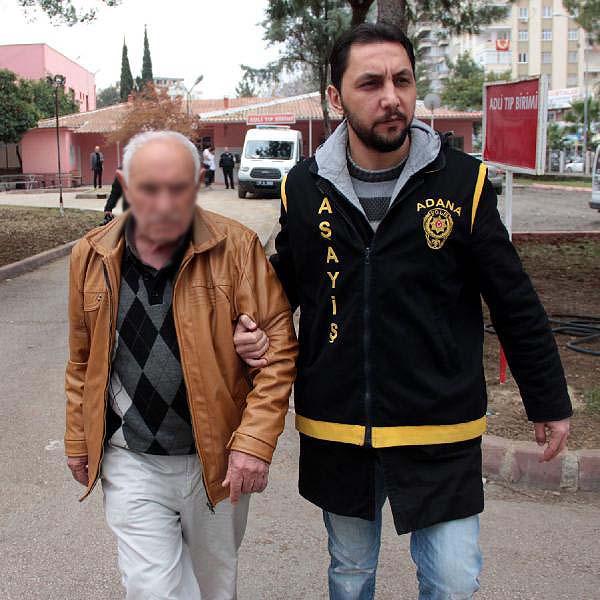 Evinde fuhuş yaptırmaktan suçüstü yakalandı