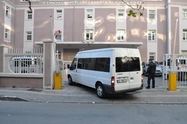 İzmir'deki 'paralel' operasyonunda Peynirci Mehmet ile avukat Mehmet karışmış