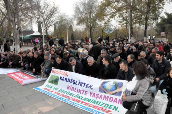 Gaziantep'te STK'lardan Maraş olayları ve sokağa çıkma yasağı protestosu