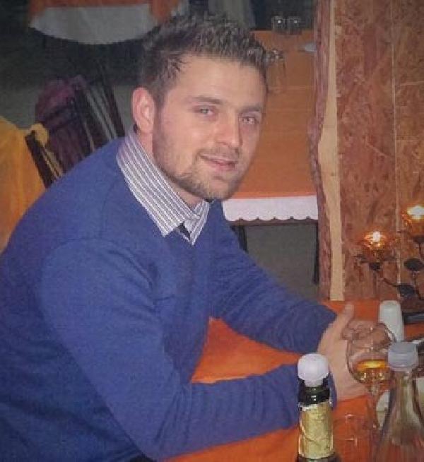 Gizem, son yolculuğuna kadınların omuzlarında uğurlandı (2)