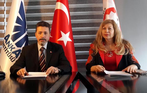 AKDEV: İslama fobi, insana fobiye dönüşüyor