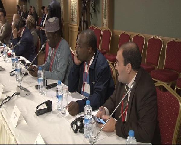 Davutoğlu, Afrika Düşünce Kuruluşları ile bir araya geldi