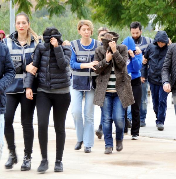 Rektöre kasetli şantaj suçlamasında şüpheliler serbest