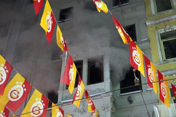 İstiklal Caddesi'deki GS Store Mağazası'nda yangın