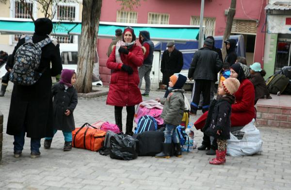 'Umut yolculuğu'nda Basmane durağı