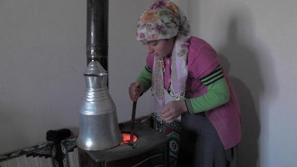 Muşlu 17 yaşındaki Emine’nin tek isteği okula dönmek