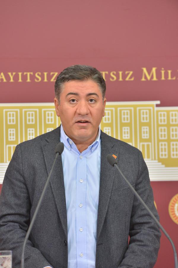 CHP'li Murat Emir : Türkiye giderek yaşama hakkımızın ve can emniyetimizin olmadığı bir ülke haline dönüşmektedir