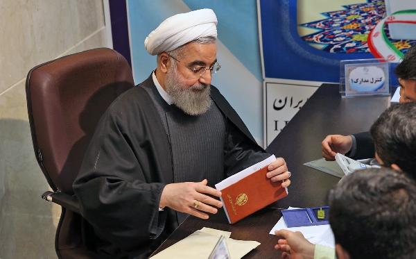 Ruhani, adaylık başvurusunda bulundu