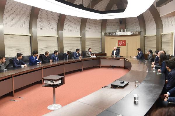 Kılıçdaroğlu, üniversite öğrencileriyle bir araya geldi