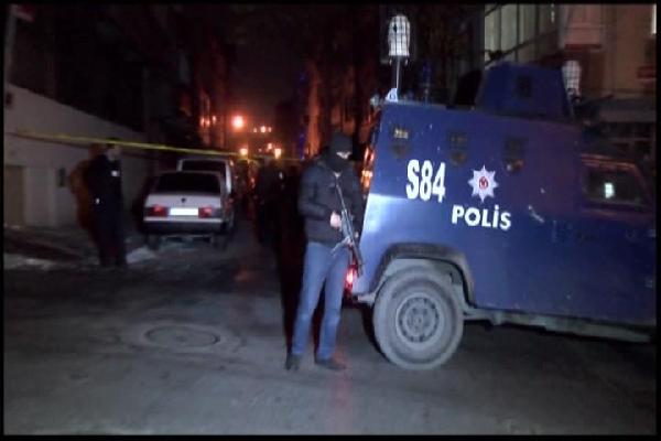 Operasyon yapılan hücreevinde çatışma: 2 terörist öldürüldü, 4 polis hafif yaralı