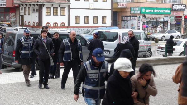 Çorum'da estetik operasyon: 4'ü doktor 7 gözaltı