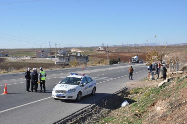 Adıyaman’da otomobilin çarptığı kadın yaralandı