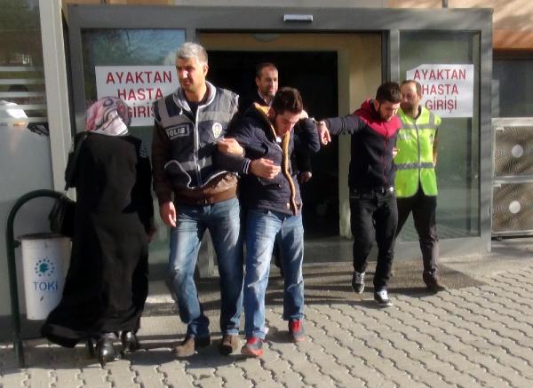 Okul soyan hırsızlar kafede çay içerken yakalandı