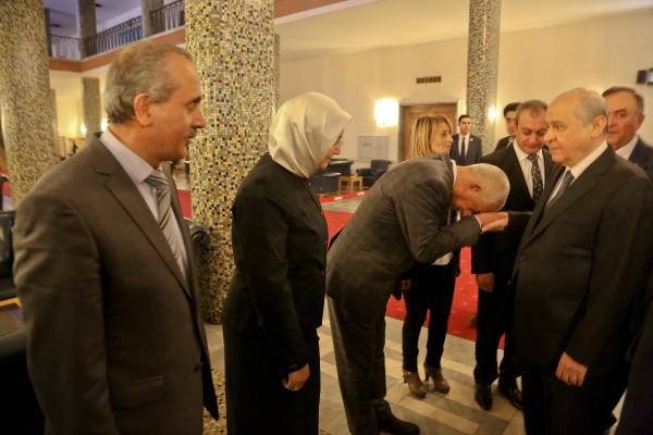 Bahçeli: İsrail'e katil diyorlardı ne değişti de İsrail'in dost bir ülke olduğu birden bire hatırlandı?